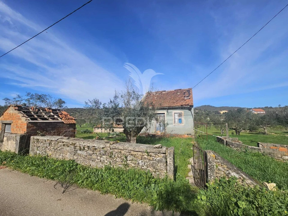 Moradia T2 para Venda em Chãos Foto 5