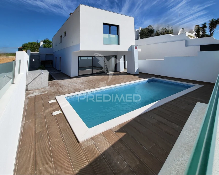 Moradia T4 para Venda em Portimão Foto 1