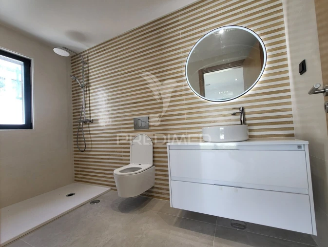 Moradia T4 para Venda em Portimão Foto 23