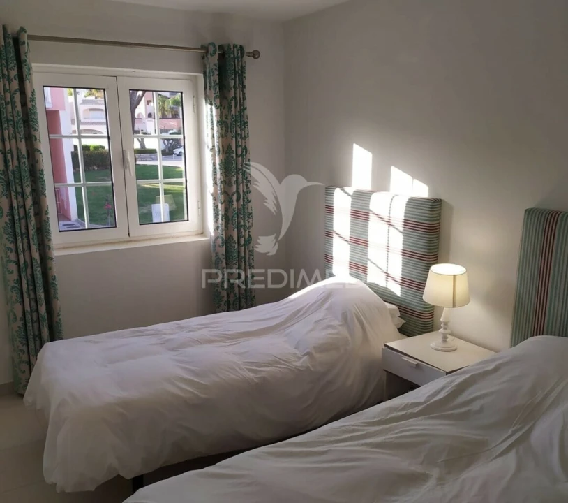 Apartamento T2 para Venda em Quarteira Foto 25