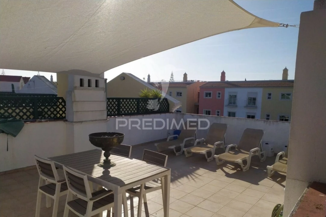 Apartamento T2 para Venda em Quarteira Foto 6