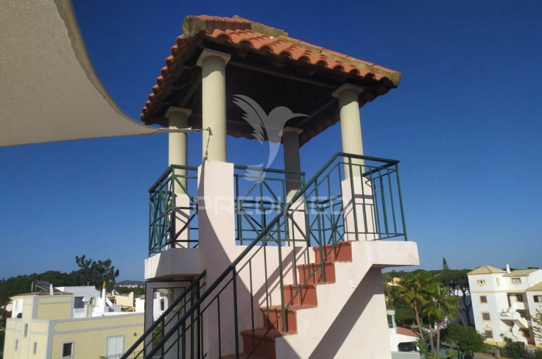 Apartamento T2 para Venda em Quarteira Foto 5