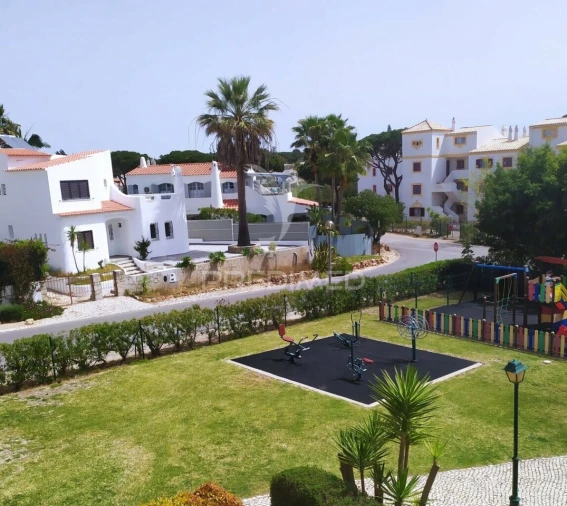 Apartamento T2 para Venda em Quarteira Foto 7