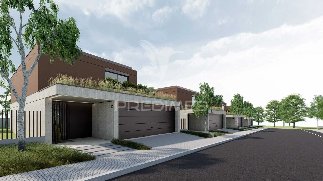 Moradia T4 para Venda em Lago Foto 13