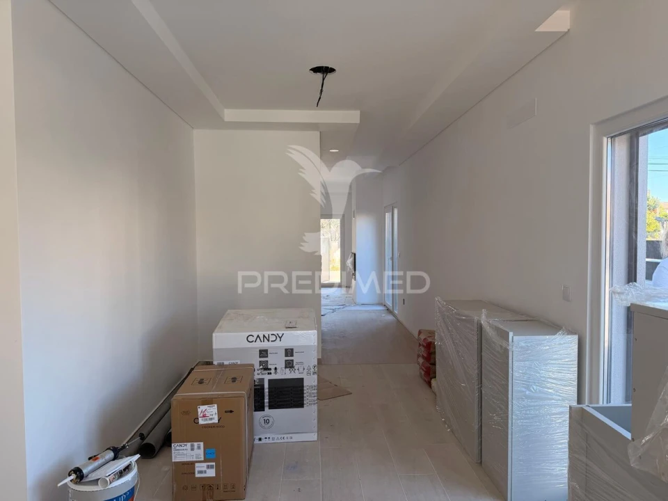 Moradia T4 para Venda em Fernao Ferro Foto 27