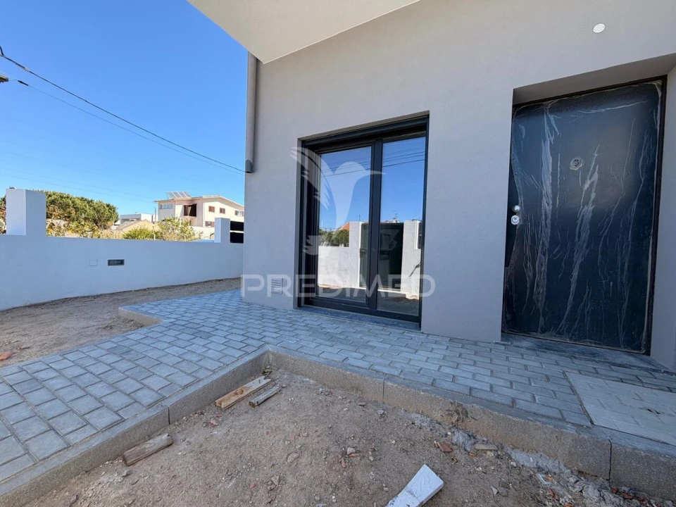 Moradia T4 para Venda em Fernao Ferro Foto 36