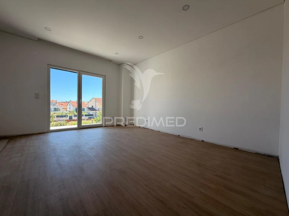 Moradia T4 para Venda em Fernao Ferro Foto 7