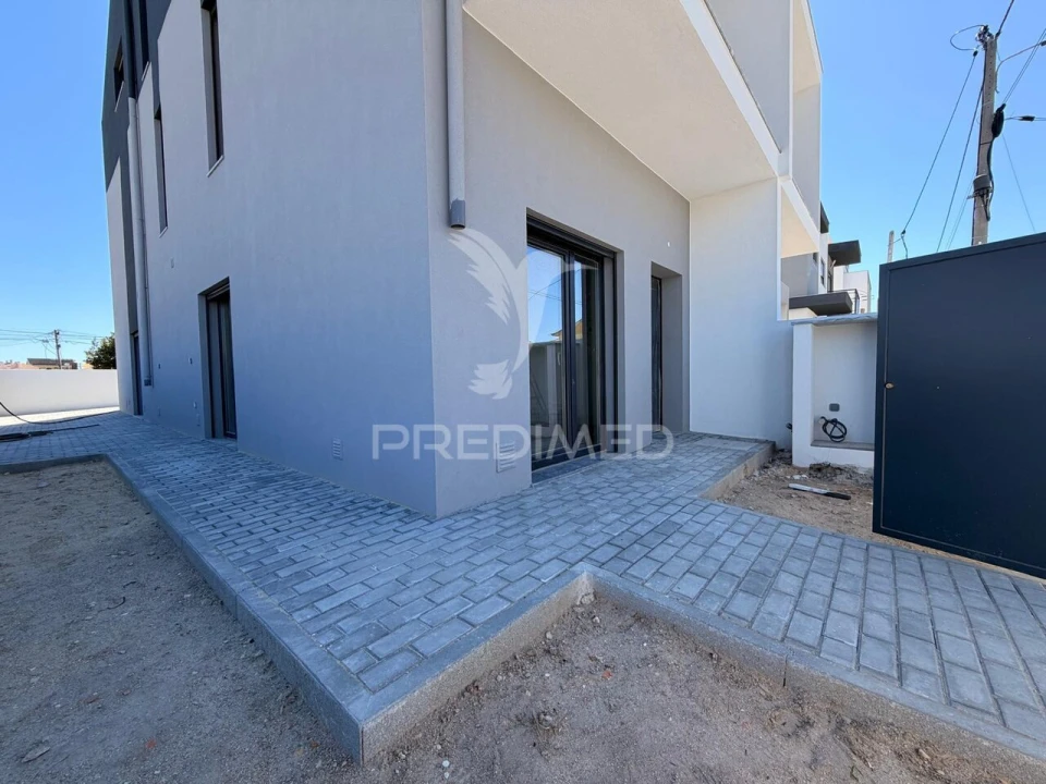 Moradia T4 para Venda em Fernao Ferro Foto 35