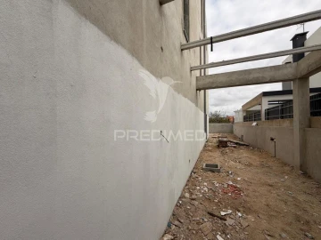 Moradia T4 para Venda em Fernao Ferro