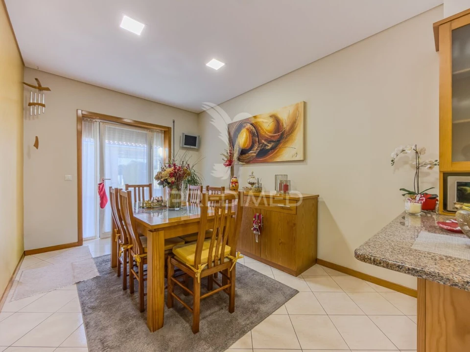 Moradia T3 para Venda em Salreu Foto 3