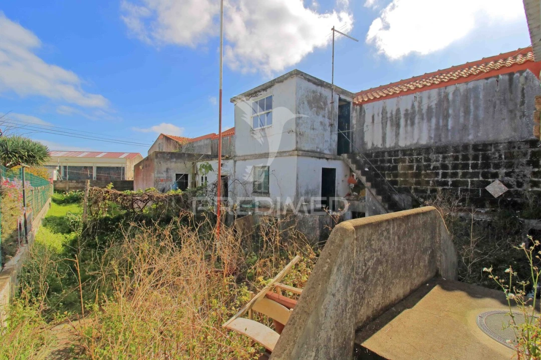 Moradia T2 para Venda em Praia da Vitoria (Santa Cruz) Foto 15