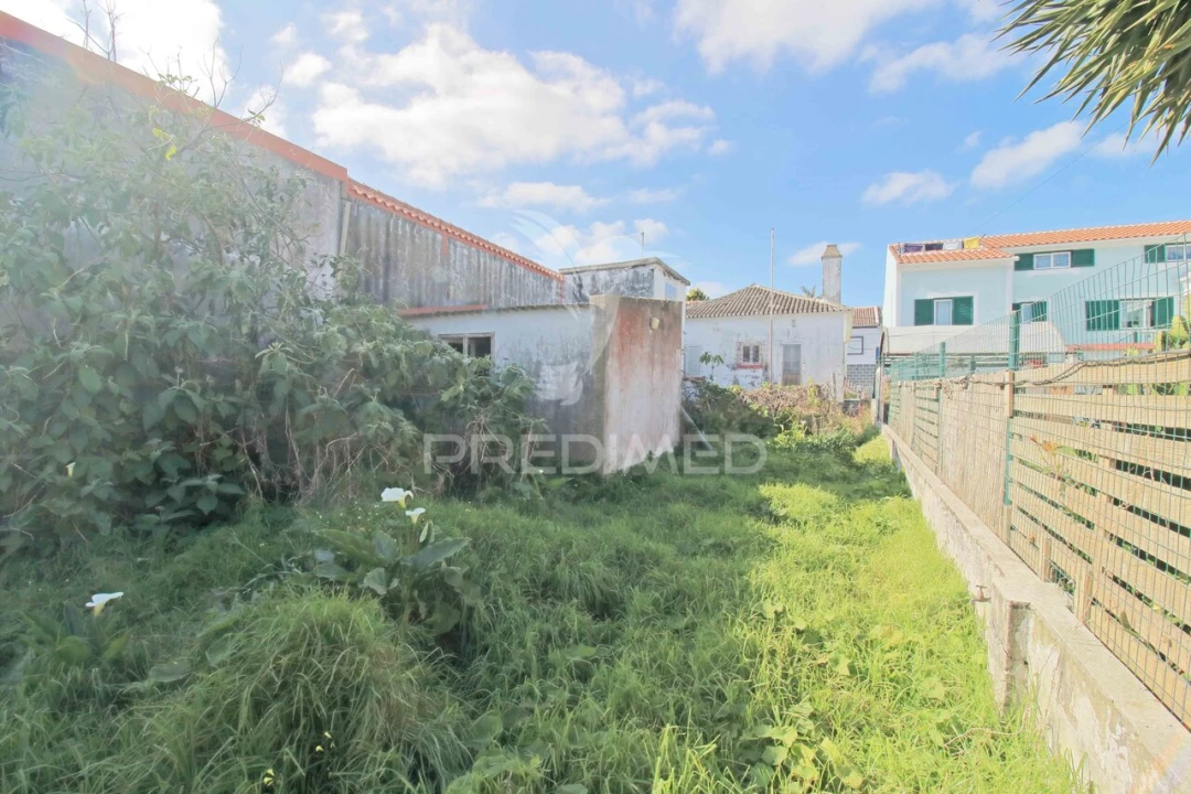 Moradia T2 para Venda em Praia da Vitoria (Santa Cruz) Foto 17