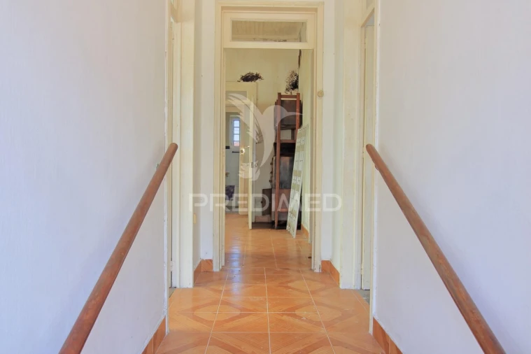 Moradia T2 para Venda em Praia da Vitoria (Santa Cruz) Foto 4