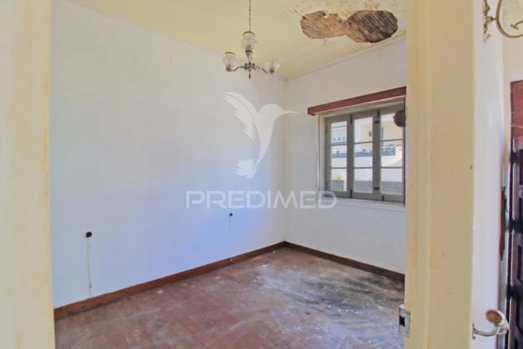 Moradia T2 para Venda em Praia da Vitoria (Santa Cruz) Foto 7