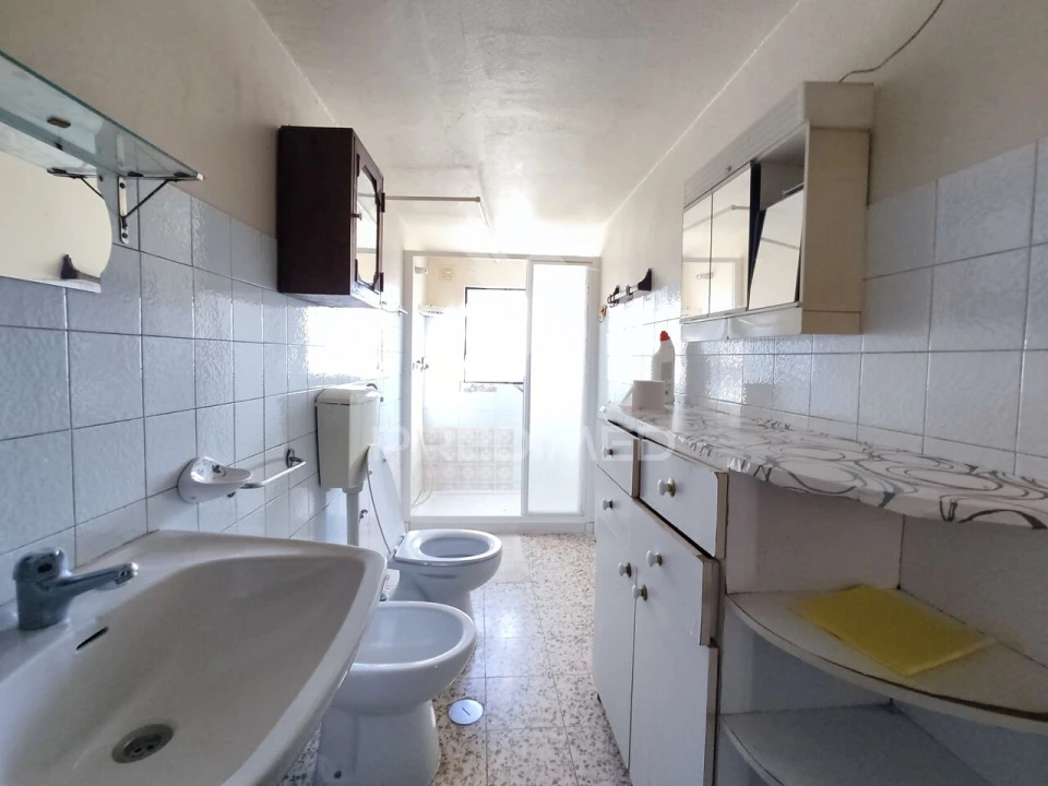 Moradia T2 para Venda em Atouguia Foto 8