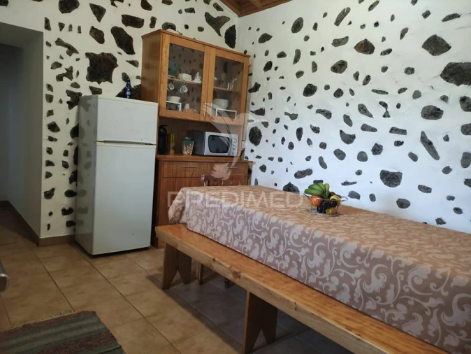 Moradia T2 para Venda em Santa Cruz da Graciosa Foto 8