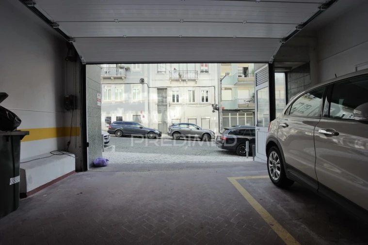 Loja para Arrendamento em Santo António Foto 15