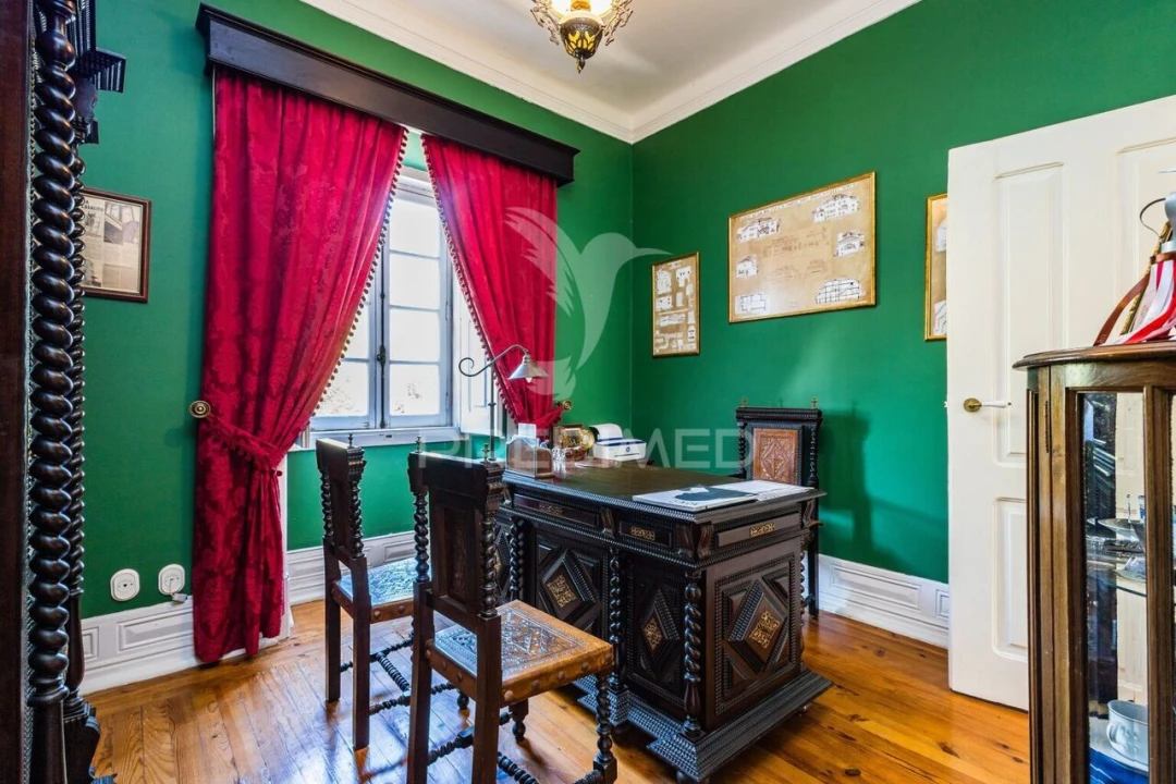 Quinta T4 para Venda em Meia Via Foto 20