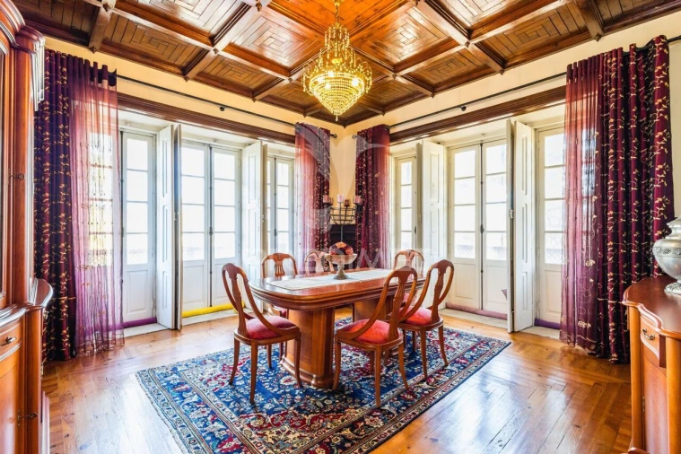 Quinta T4 para Venda em Meia Via Foto 18