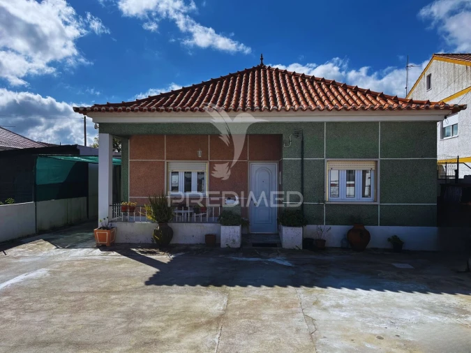 Moradia T3 para Venda em Vila Nova da Barquinha Foto 3