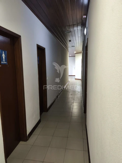 Loja para Venda em Albufeira e Olhos de Água