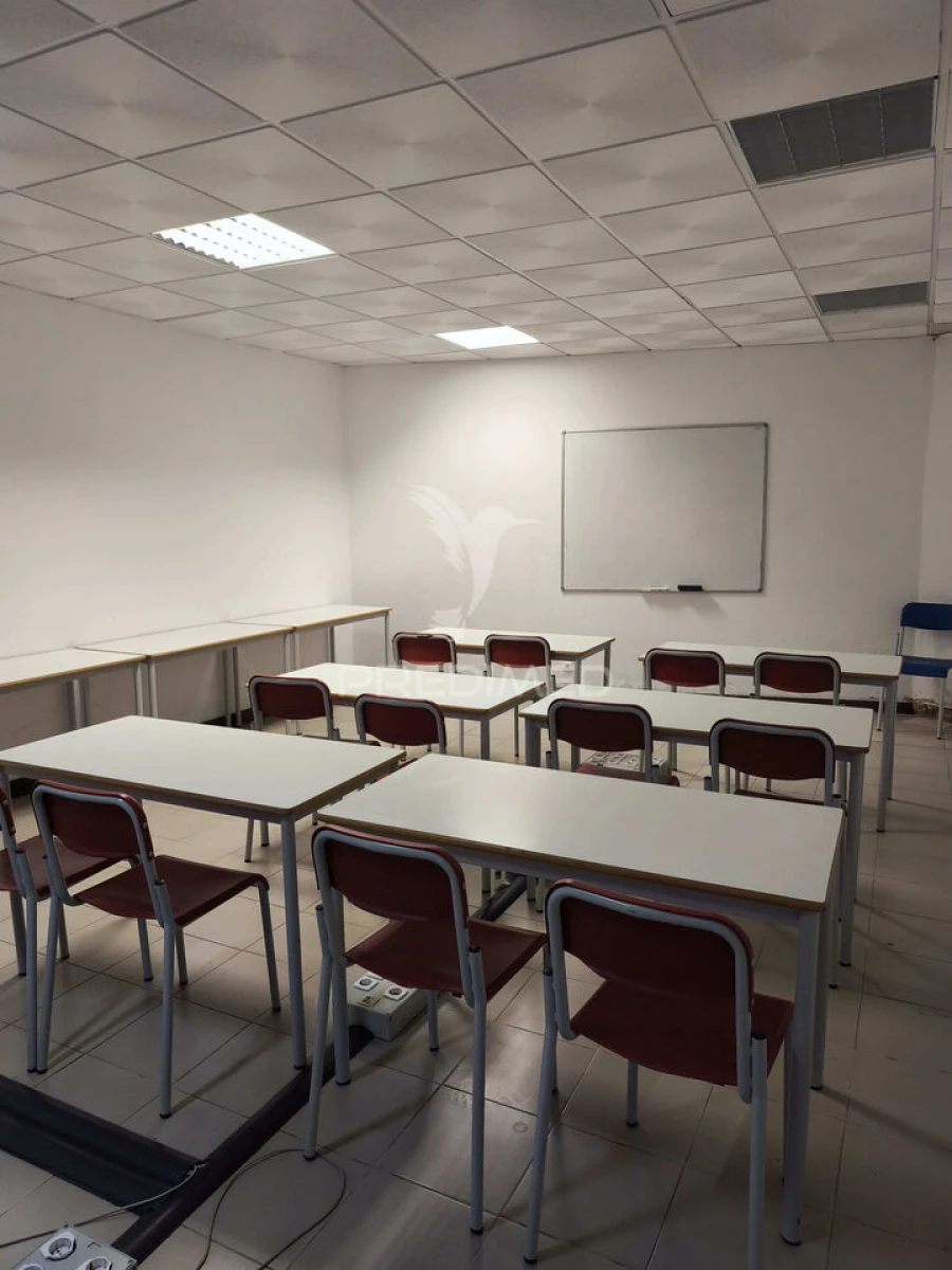 Loja para Venda em Albufeira e Olhos de Água Foto 4