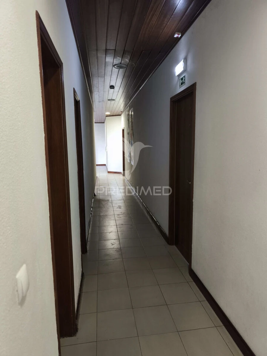 Loja para Venda em Albufeira e Olhos de Água Foto 11