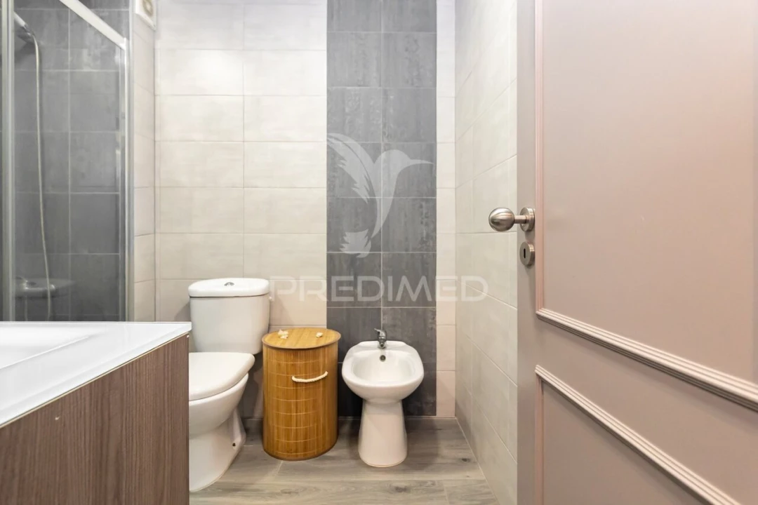 Apartamento T3 para Venda em Moita Foto 23