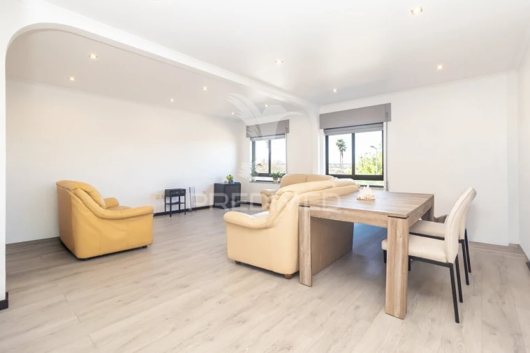 Apartamento T3 para Venda em Moita Foto 8