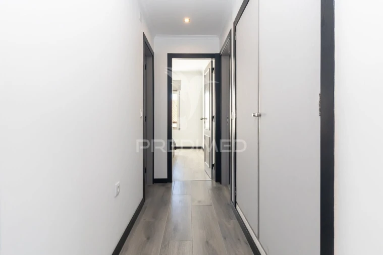 Apartamento T3 para Venda em Moita Foto 14