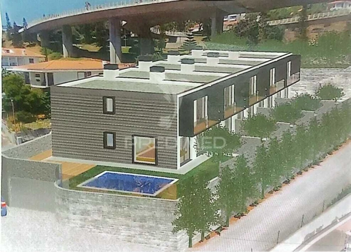 Moradia T3 para Venda em São Martinho Foto 1