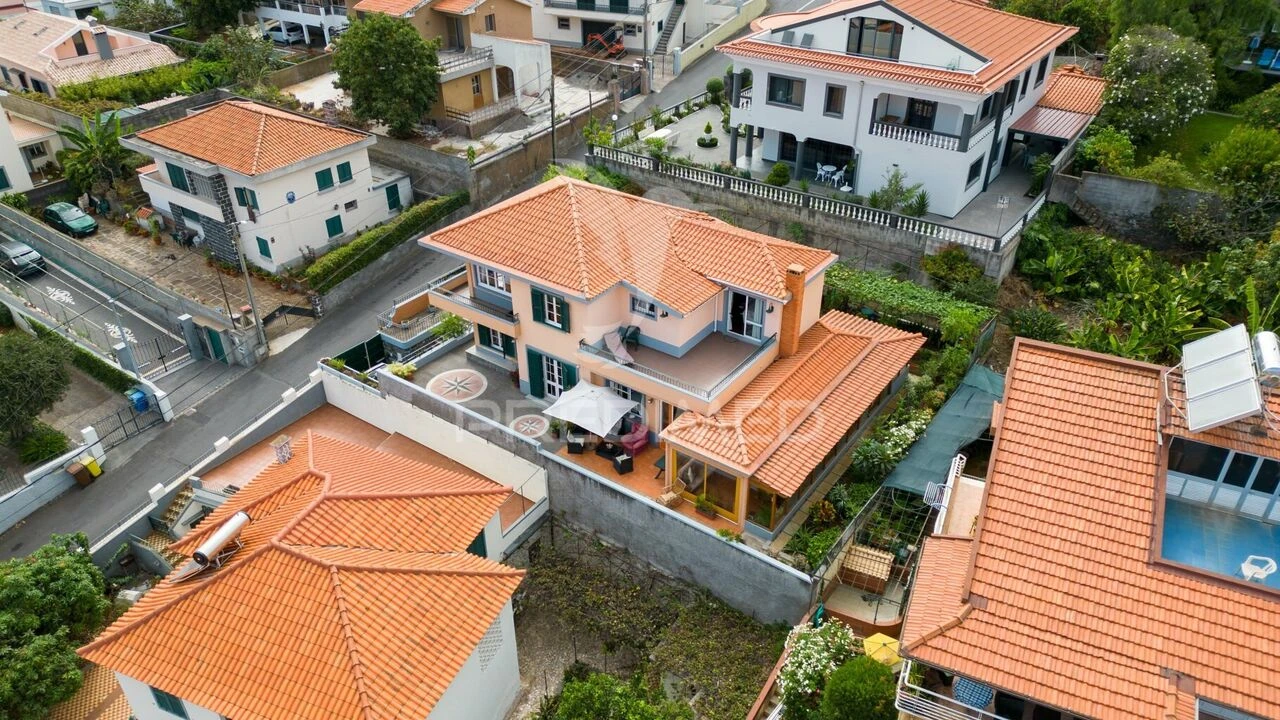 Moradia T5 para Venda em São Martinho Foto 3