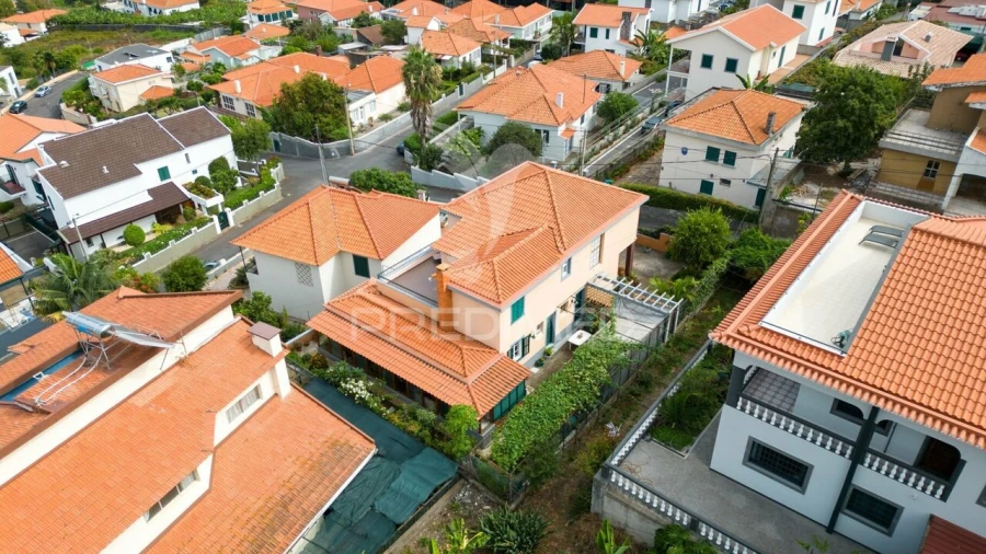 Moradia T5 para Venda em São Martinho Foto 4