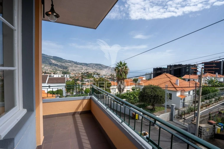 Moradia T5 para Venda em São Martinho Foto 14