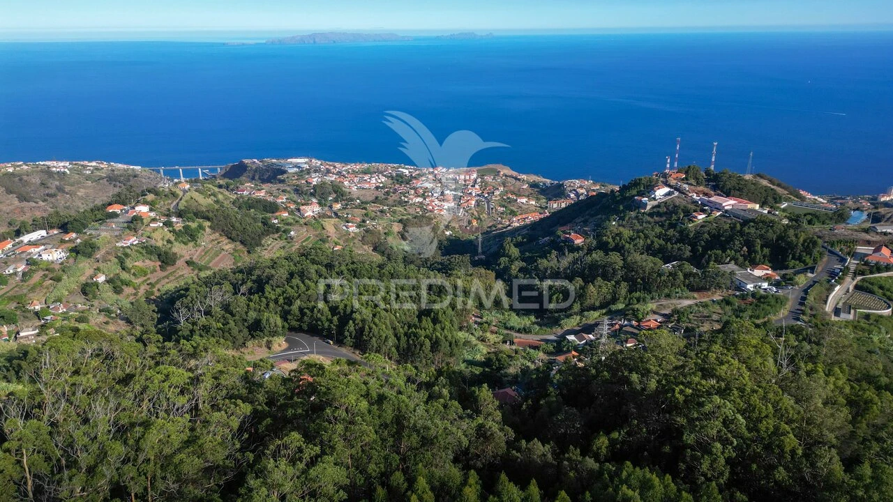 Terreno para Venda em Caniço Foto 19