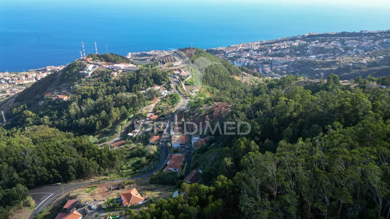 Terreno para Venda em Caniço Foto 5