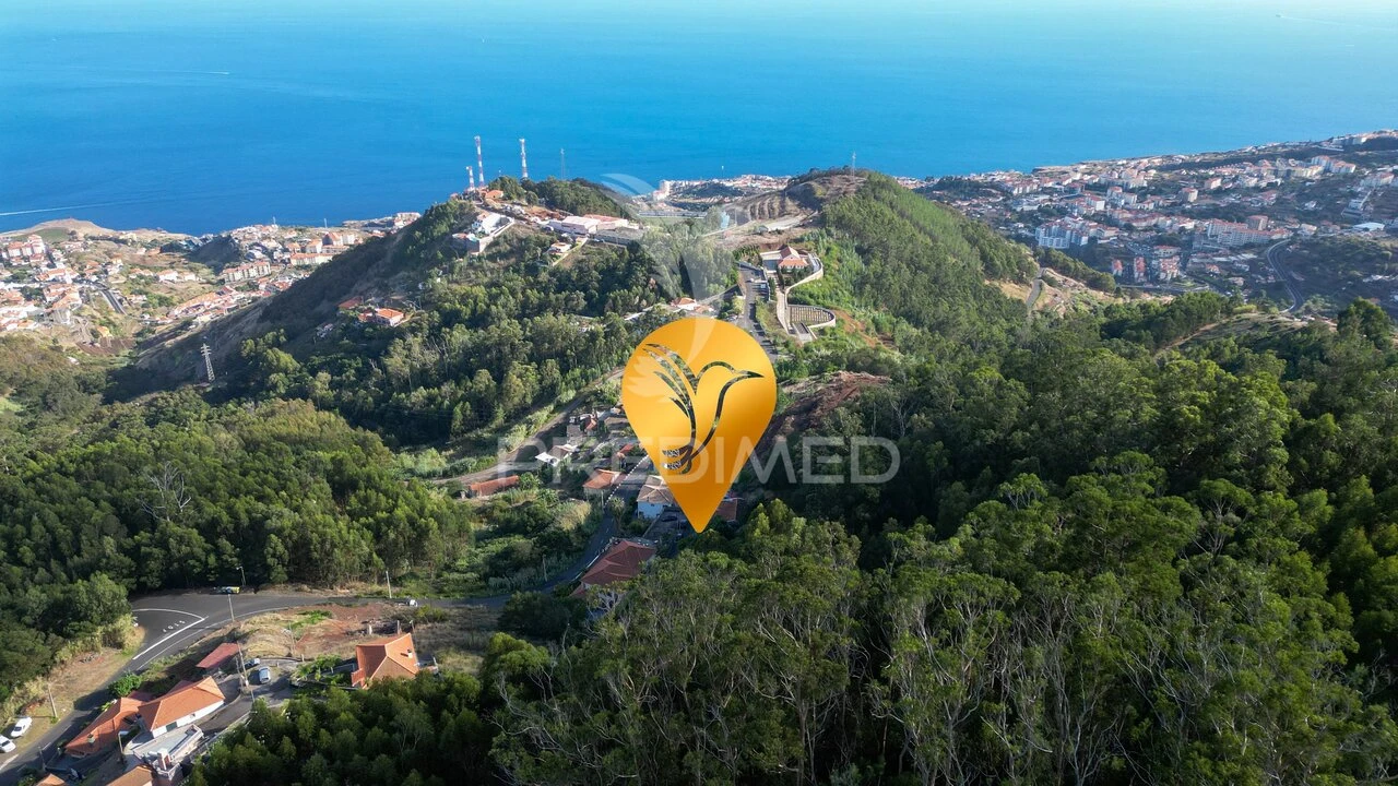 Terreno para Venda em Caniço Foto 7