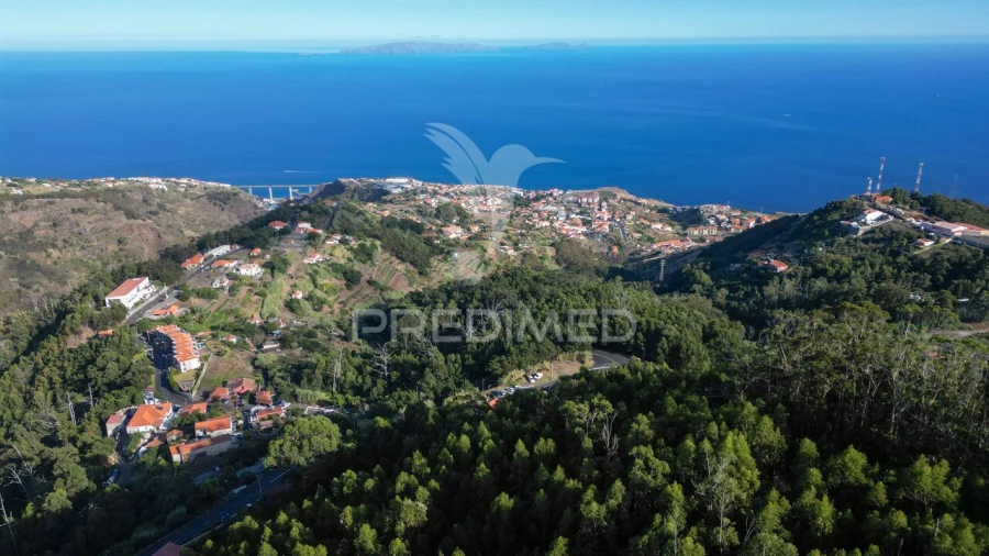 Terreno para Venda em Caniço Foto 11