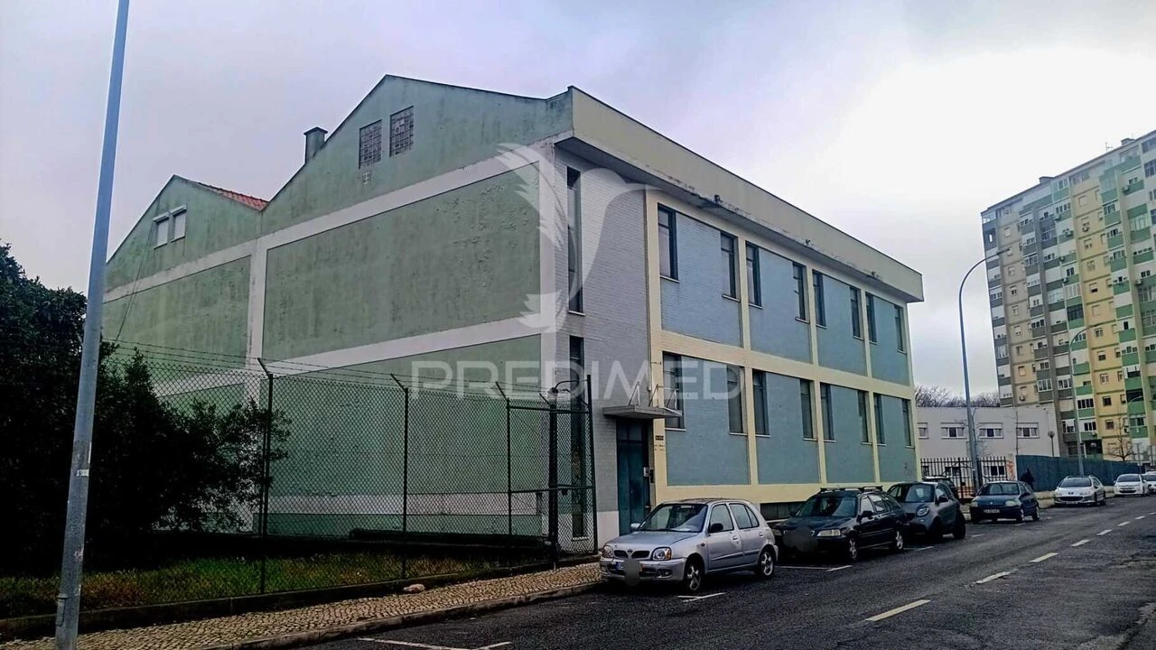 Armazém para Venda em Falagueira-Venda Nova Foto 4