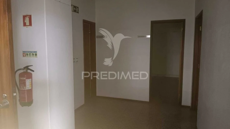 Armazém para Venda em Falagueira-Venda Nova Foto 12