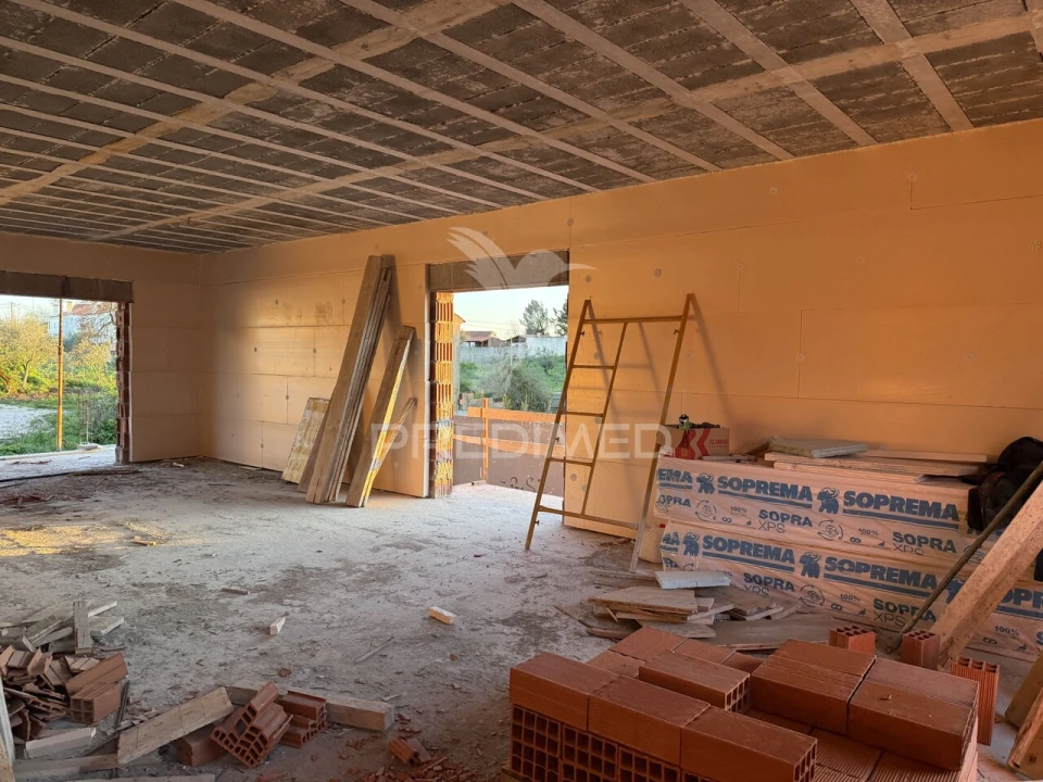 Moradia T4 para Venda em Fatima Foto 8