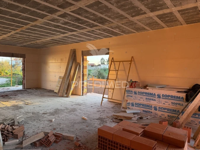 Moradia T4 para Venda em Fatima Foto 8