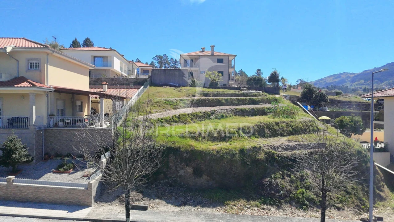 Terreno para Venda em Gondar Foto 2