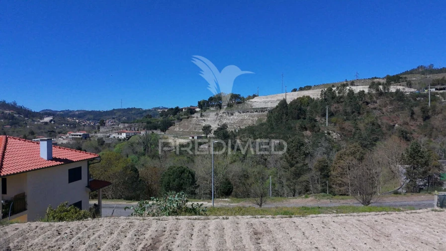 Terreno para Venda em Gondar Foto 3
