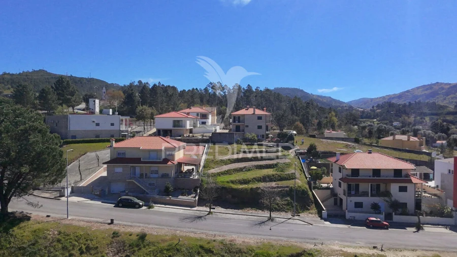 Terreno para Venda em Gondar