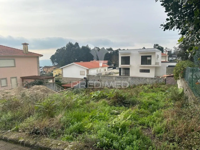 Terreno para Venda em Mancelos Foto 2