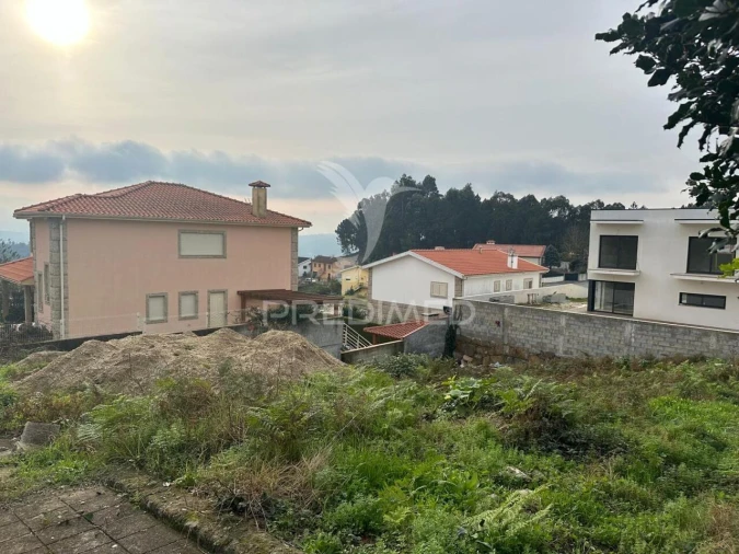 Terreno para Venda em Mancelos Foto 3