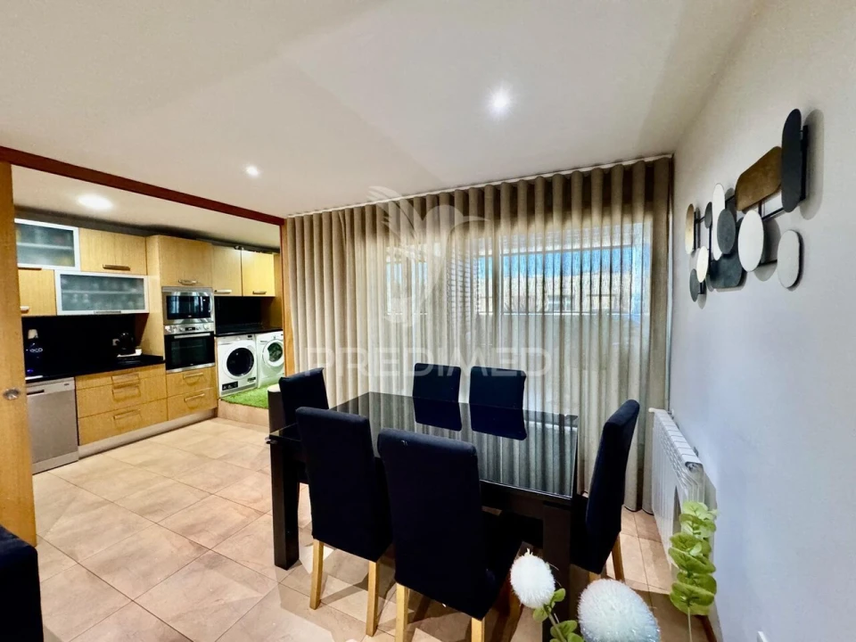 Apartamento T3 para Venda em Caldelas Foto 4