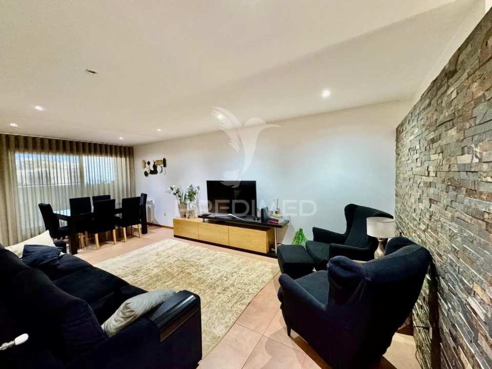 Apartamento T3 para Venda em Caldelas Foto 2