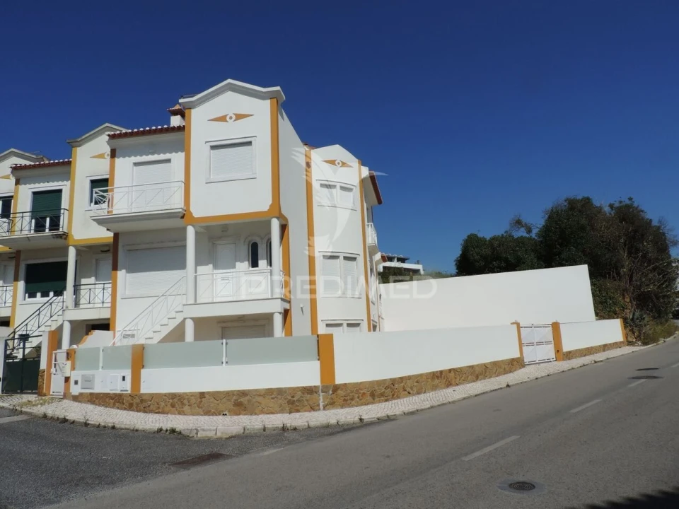 Moradia T3 para Venda em Ericeira Foto 2
